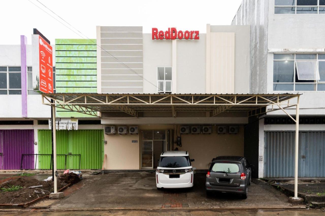 Reddoorz @ Graha Cemerlang Maros Kallikalli Esterno foto