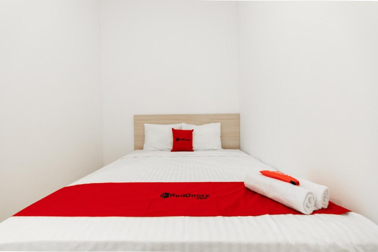Reddoorz @ Graha Cemerlang Maros Kallikalli Esterno foto