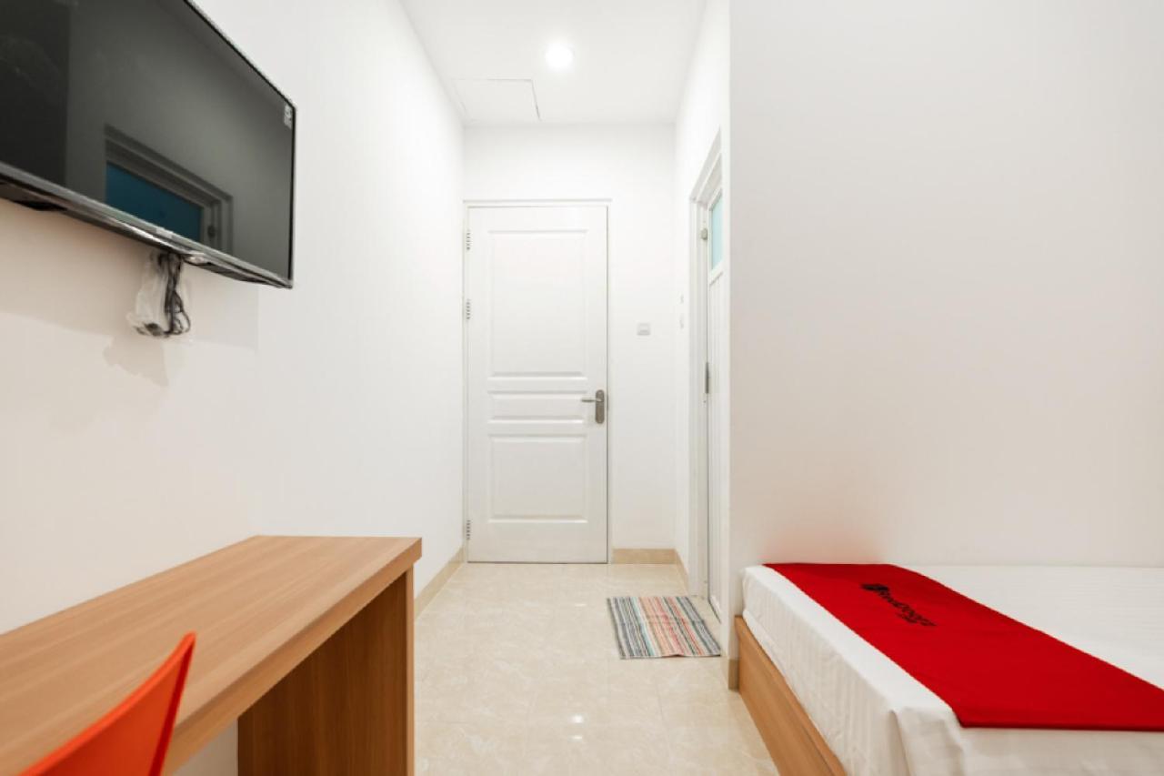 Reddoorz @ Graha Cemerlang Maros Kallikalli Esterno foto